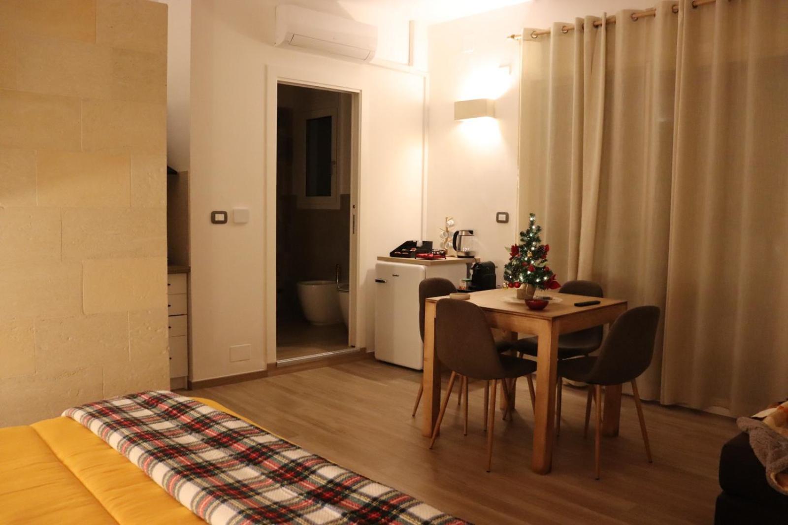 Pietra Bianca Bed and Breakfast Cutrofiano Eksteriør billede